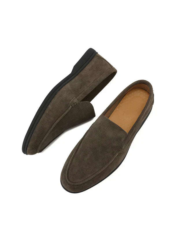 Premium Wildleder Loafers – Schwarze Sohlen